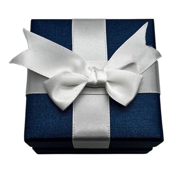 Irish Celtic Trinity Knot Pendant Necklace With Rhinestones On Silver Chain - Picture 10 of 12